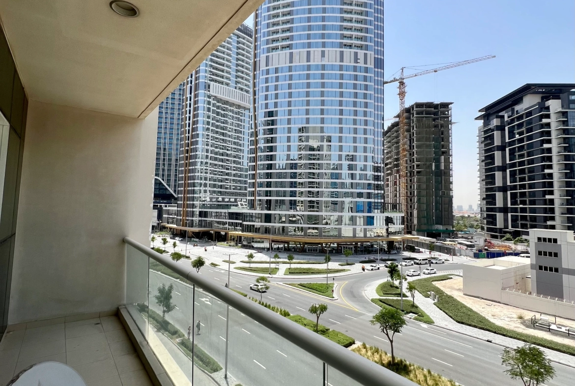 Street view from the balcony of a 1-bedroom apartment for rent in Mayfair Residency, Business Bay, Dubai.