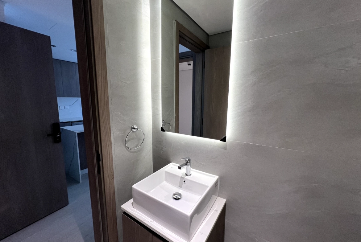 Bathroom in a 1-bedroom apartment for rent in Laya Heights, Studio City, Dubai.