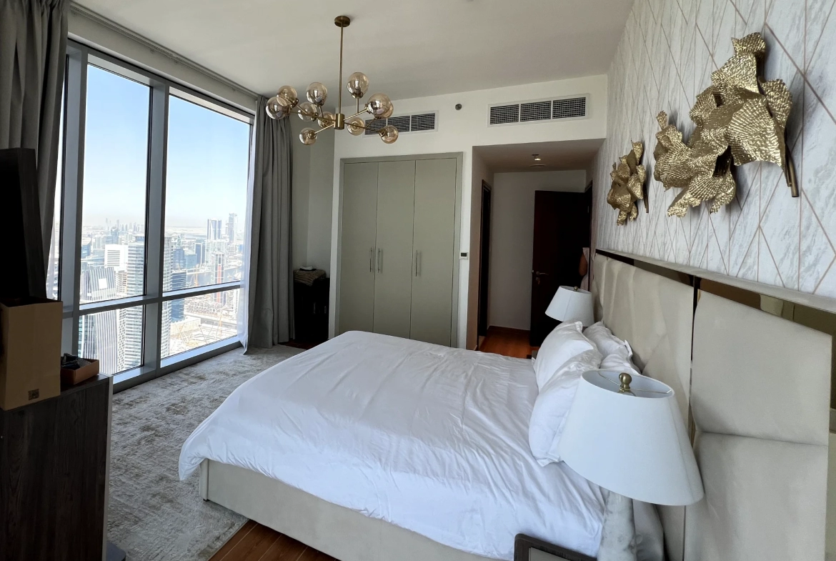 Bedroom view in a resale 3-bedroom apartment in Amna Al Habtoor, Dubai.